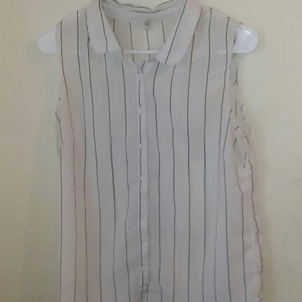 Japna sleeveless button down shirt